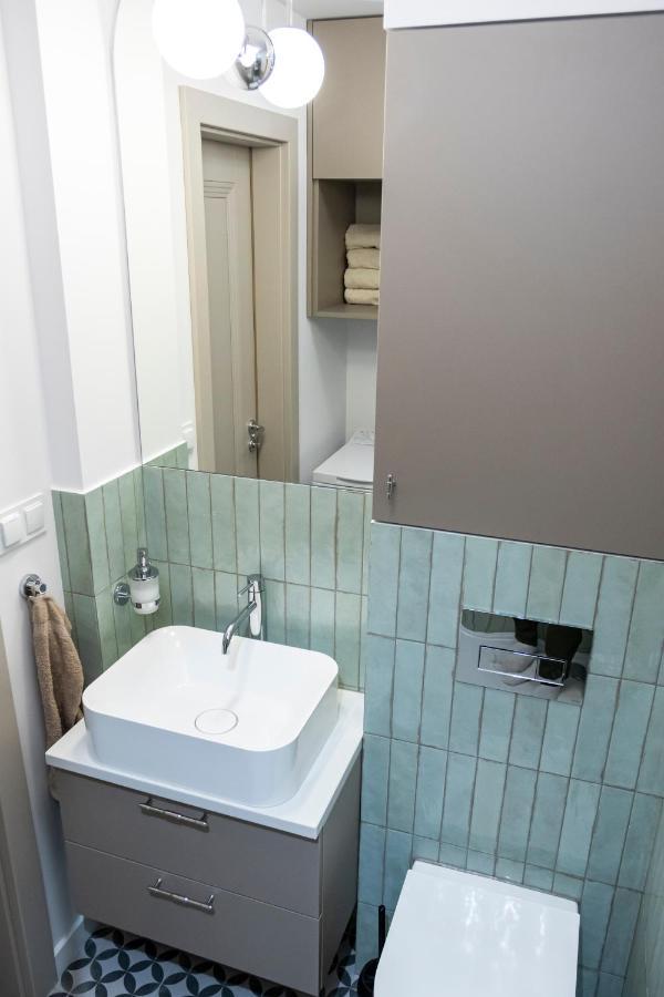 Apartament Przy Metrze Wierzbno Z Nuta Vintage Varşovia Exterior foto
